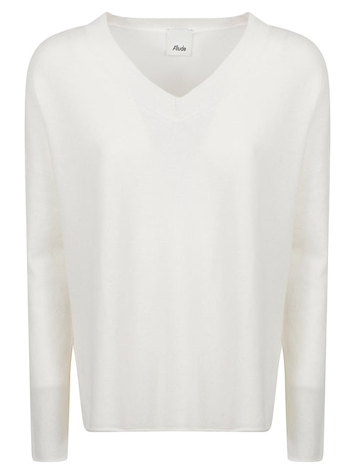 1116240 ALLUDE