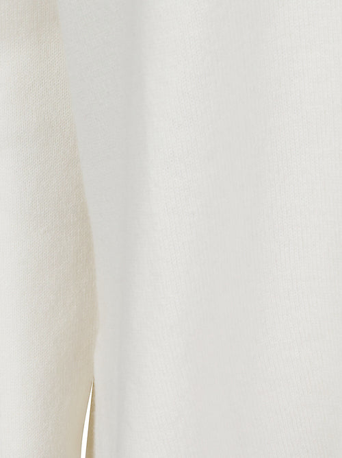 1116240 ALLUDE