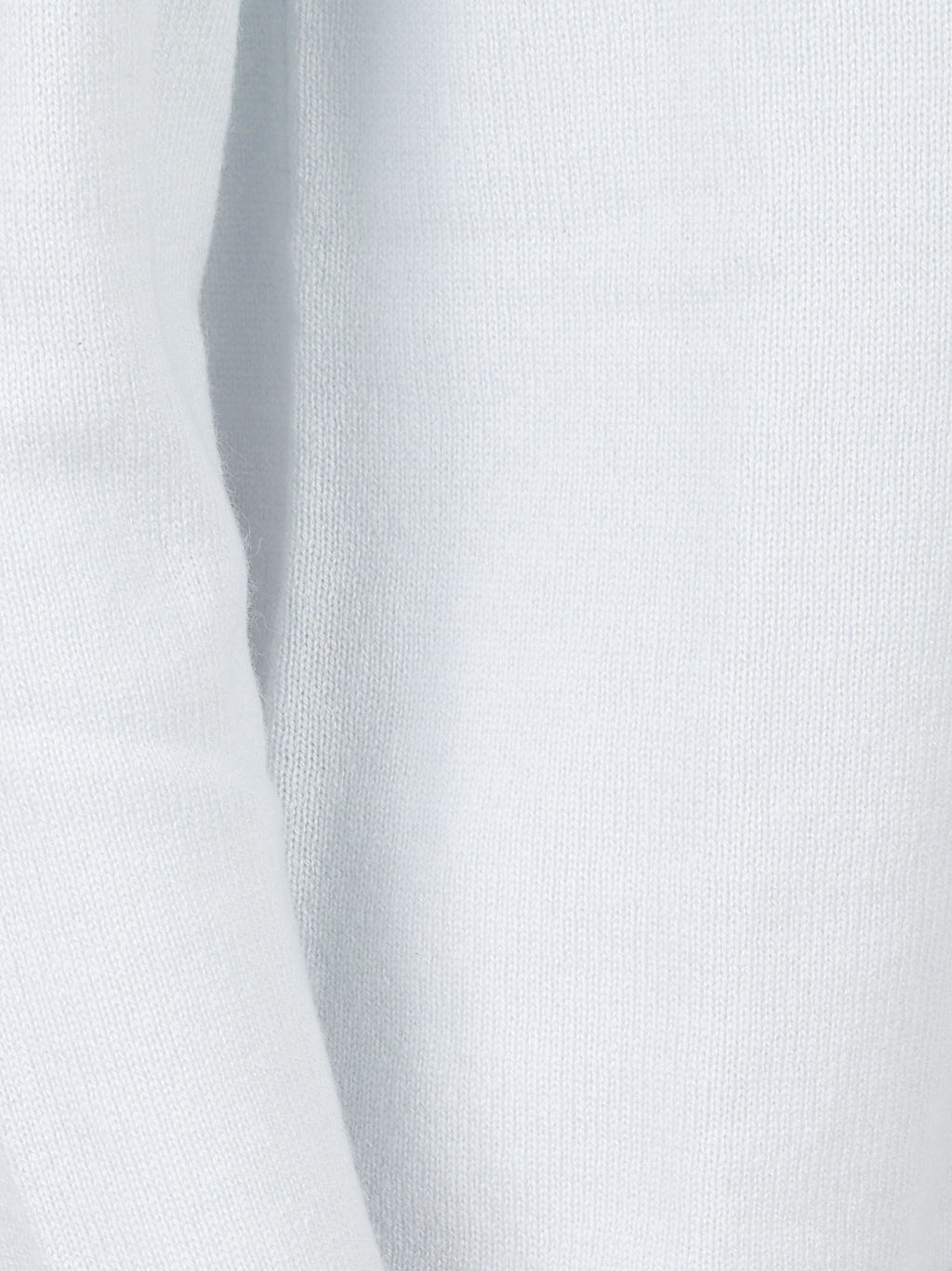 1116310 ALLUDE